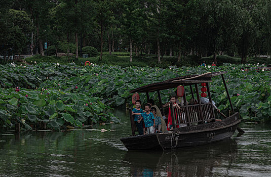 quay thu xo so daklak